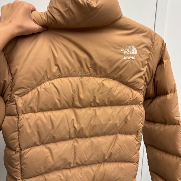 The North Face x SKIMS Ochre Puffer Jacket - Picture 5 of 5